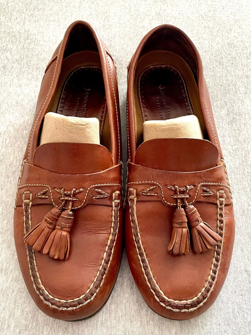 Johnston & Murphy Men's Size 12W Brown Leather Tasseled Loafers